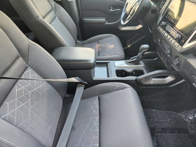 Used 2025 Nissan Frontier SV RWD image 19