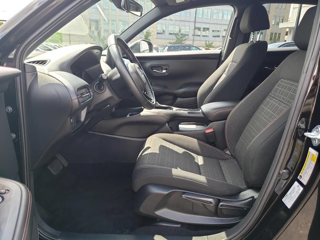 Used 2025 Honda HR-V Sport image 14