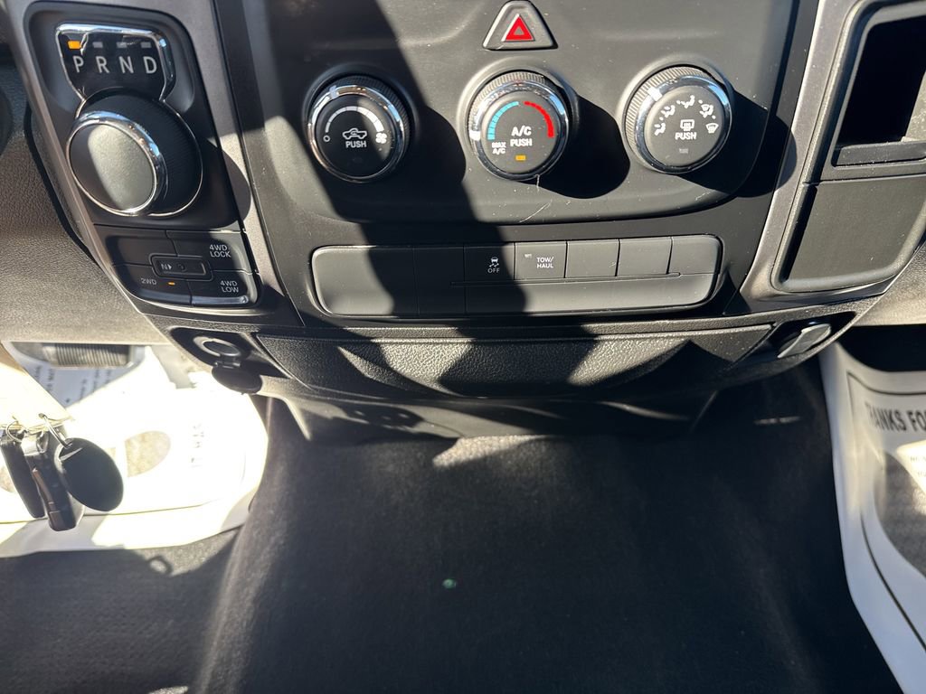 Used 2022 RAM 1500 Classic SLT image 22