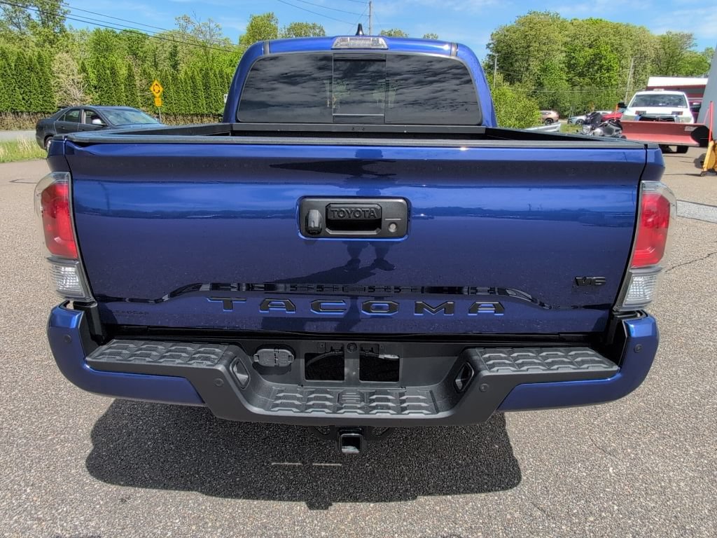 Used 2023 Toyota Tacoma TRD Off-Road w/ Technology Package AWD/4WD image 6