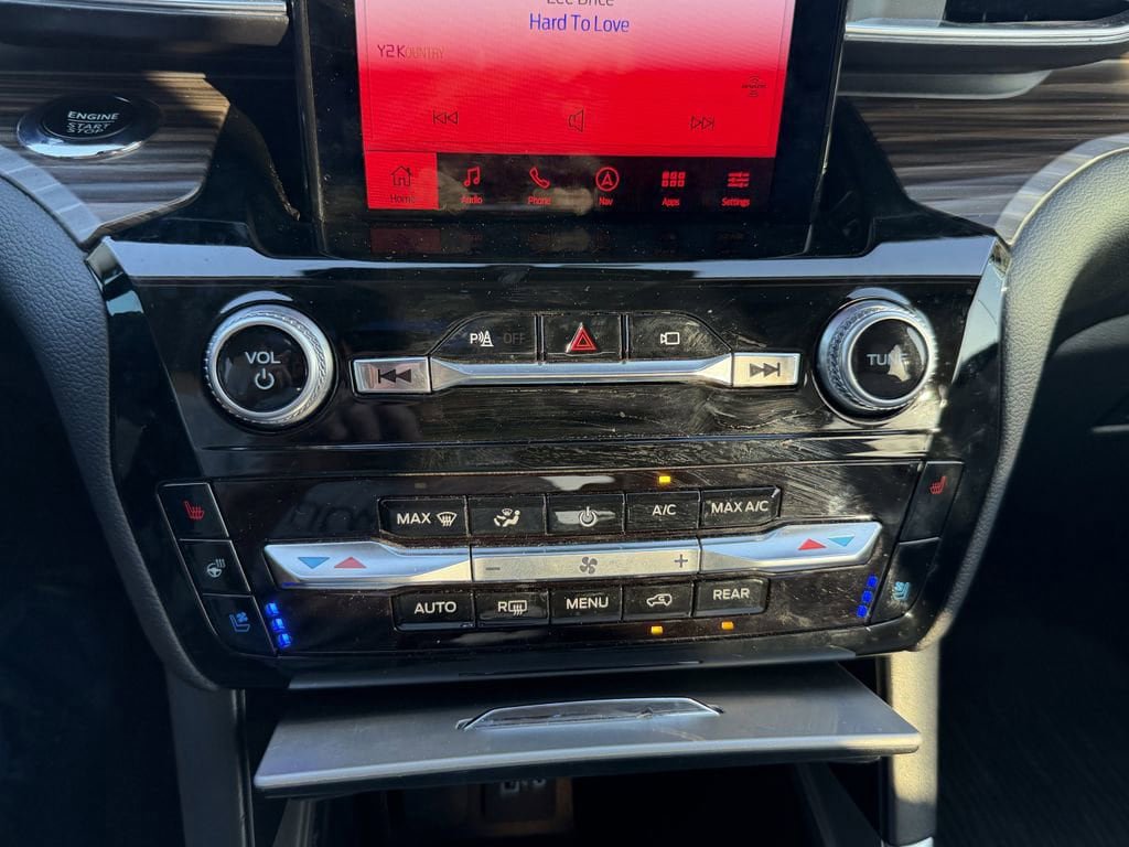Used 2022 Ford Explorer Limited w/ Limited Technology Package RWD image 24