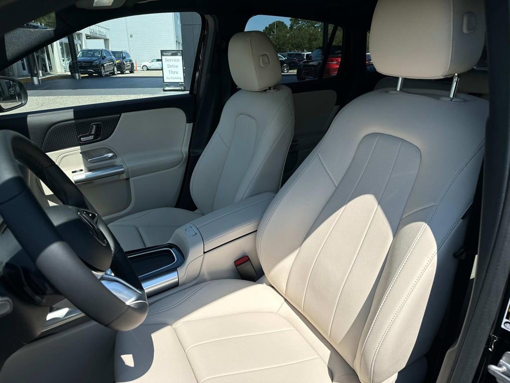 Used 2025 Mercedes-Benz GLA 250 image 9