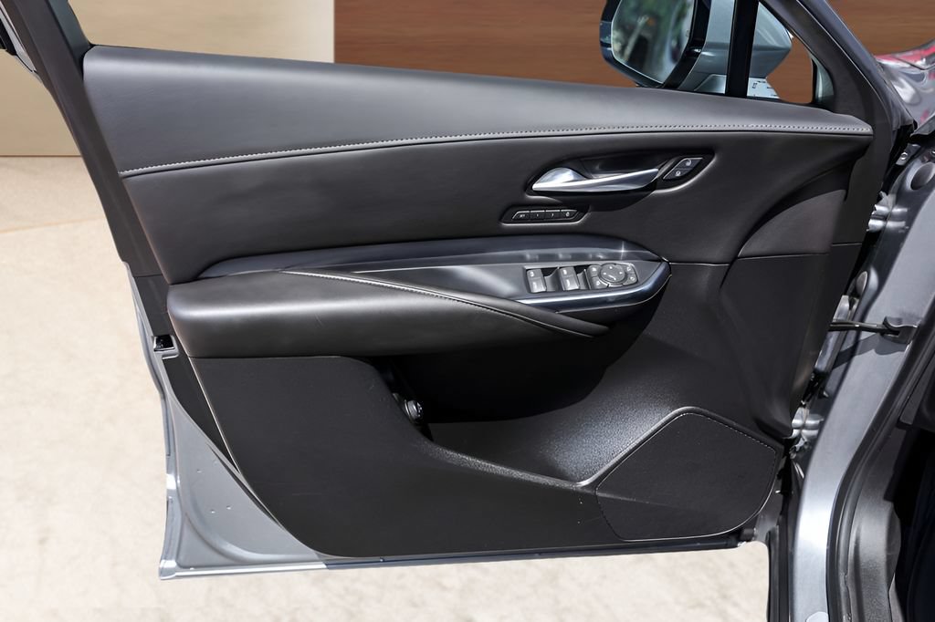 Certified 2025 Cadillac XT4 Premium Luxury FWD image 21