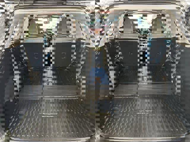 Used 2022 Toyota Highlander XLE image 4