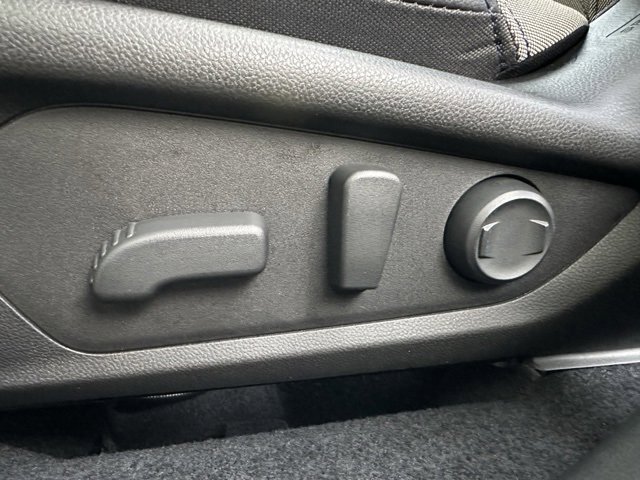 Used 2025 Subaru Forester Premium image 18