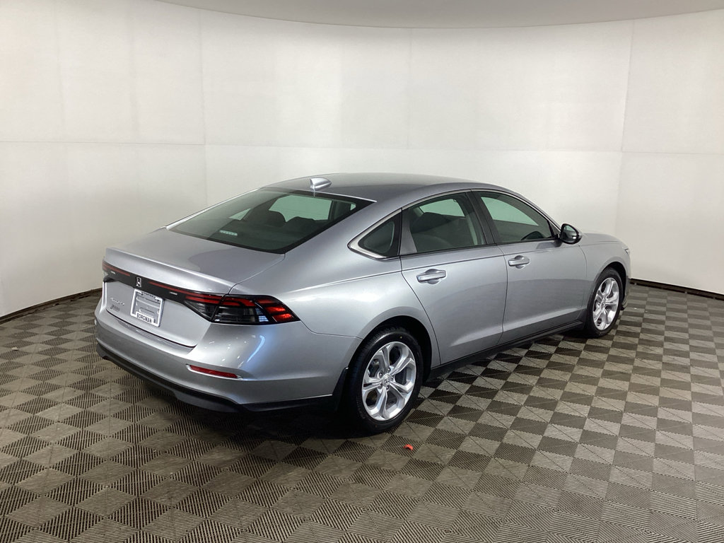 Used 2023 Honda Accord LX image 2