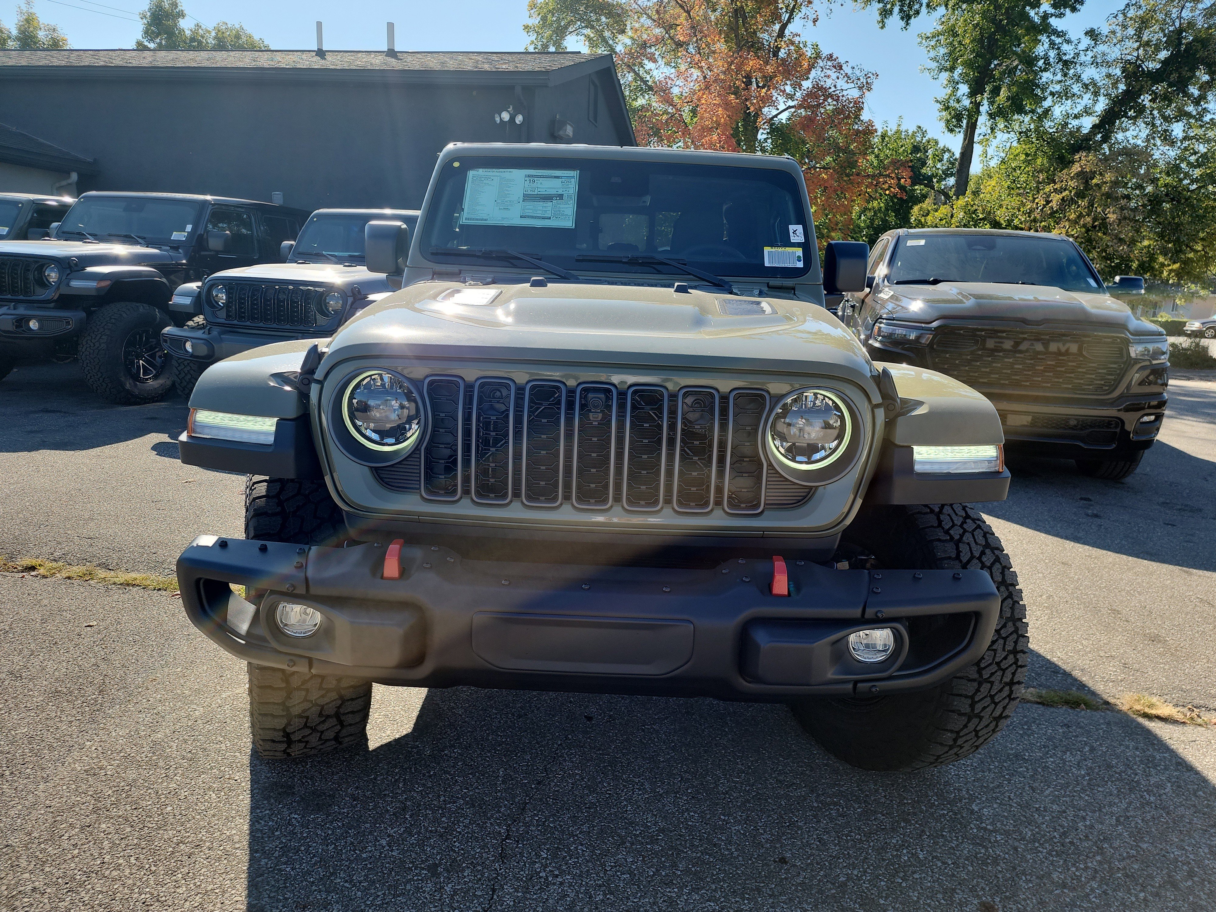 New 2025 Jeep Gladiator Rubicon image 16
