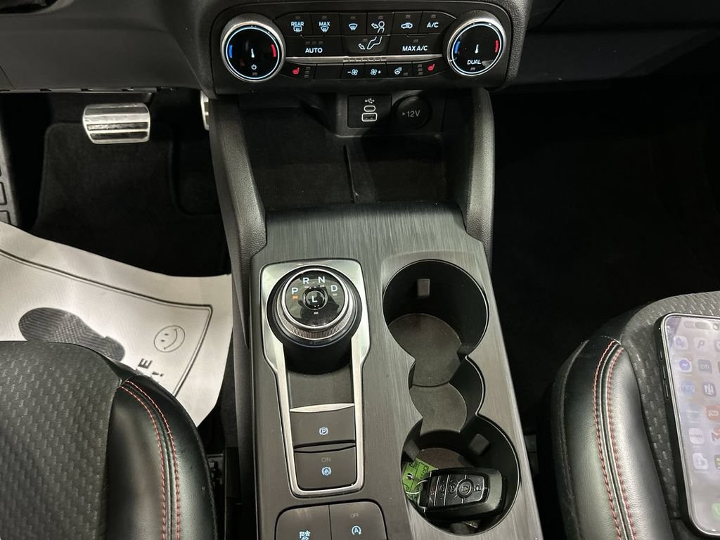 Used 2024 Ford Escape ST-Line AWD/4WD image 17