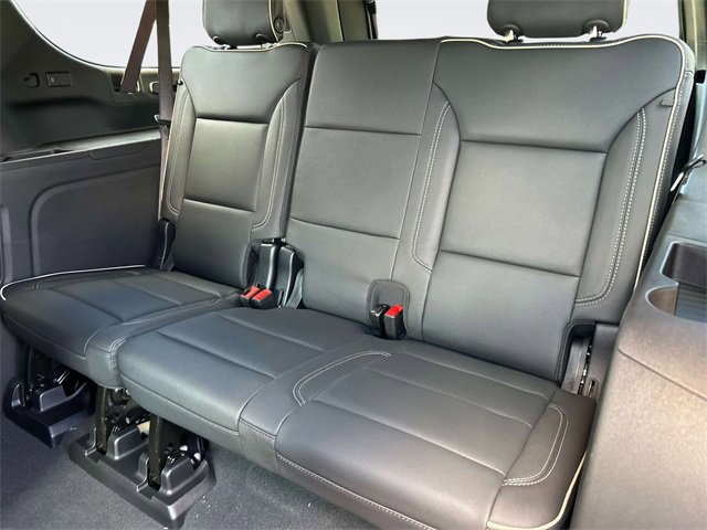 New 2026 Chevrolet Suburban Premier image 20