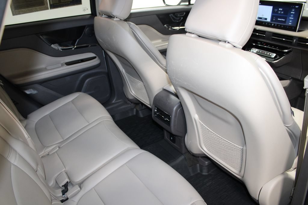 Used 2023 Lincoln Corsair FWD image 34