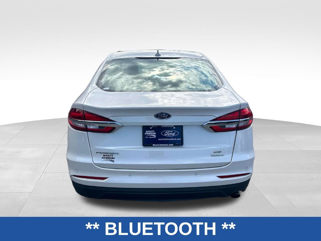 Used 2020 Ford Fusion SE FWD image 4
