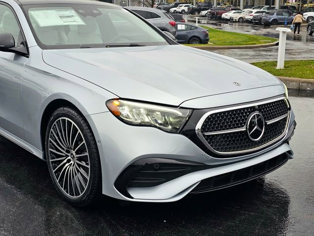 New 2026 Mercedes-Benz E 350 4MATIC Sedan image 2