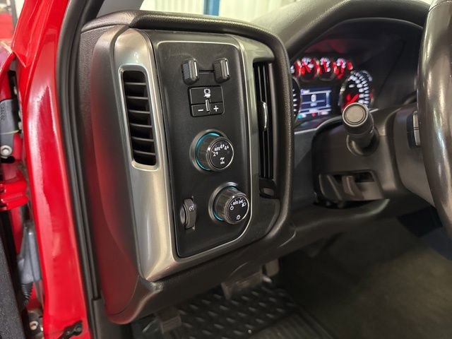 Used 2018 Chevrolet Silverado 1500 LT w/ LT Plus Package image 41