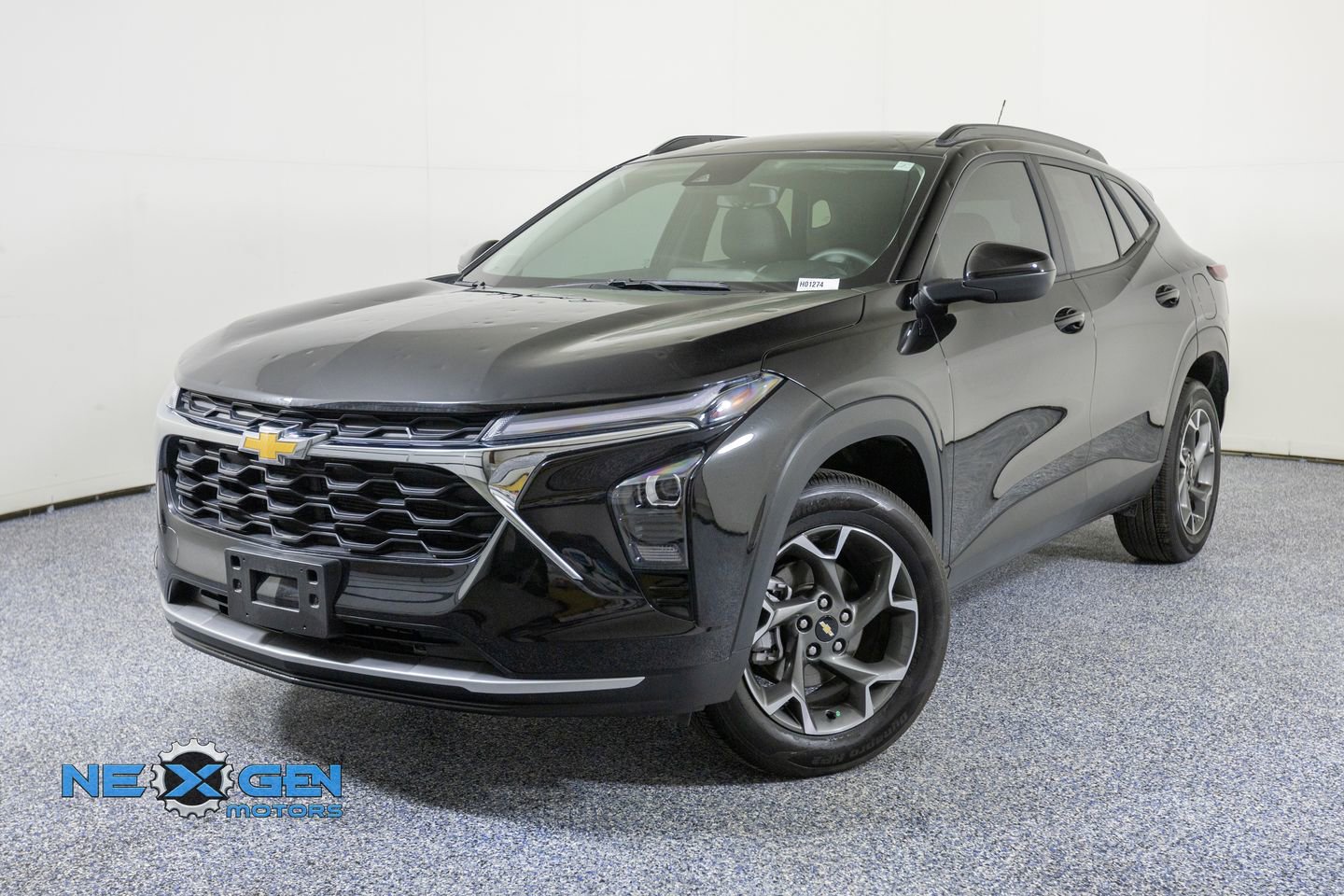 Used 2025 Chevrolet Trax LT w/ Driver Confidence Package FWD image 3