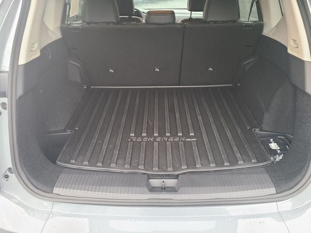Used 2025 Nissan Rogue SV AWD/4WD image 19