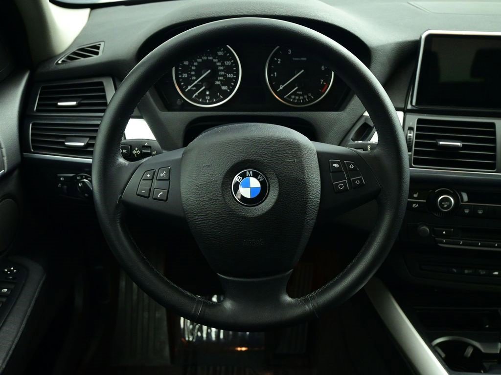 Used 2012 BMW X5 xDrive35i image 3