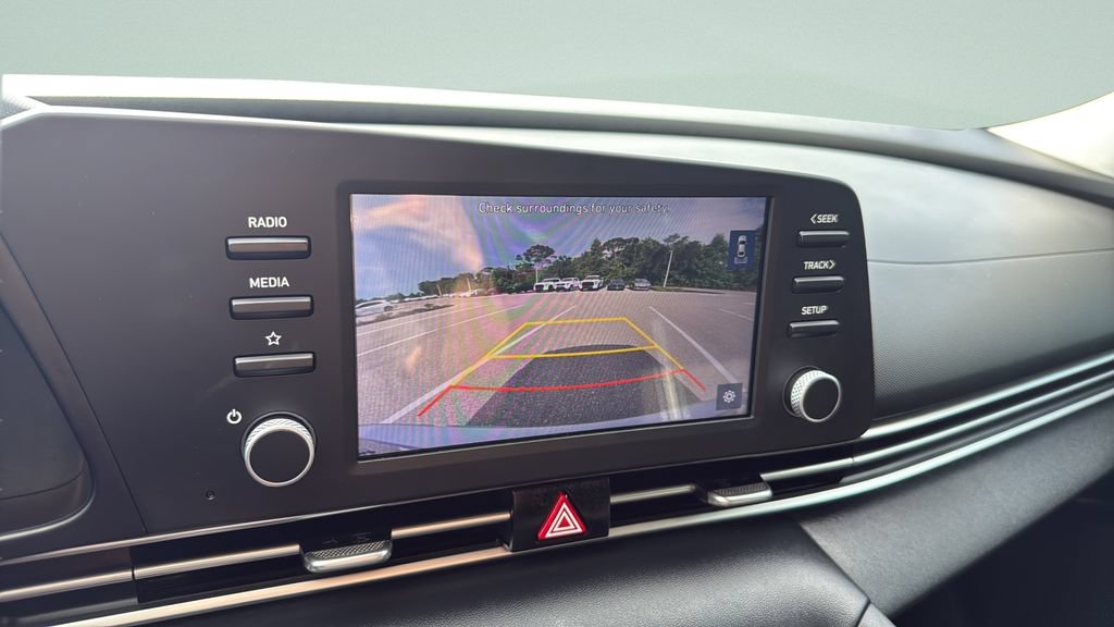 Used 2022 Hyundai Elantra SEL FWD image 17