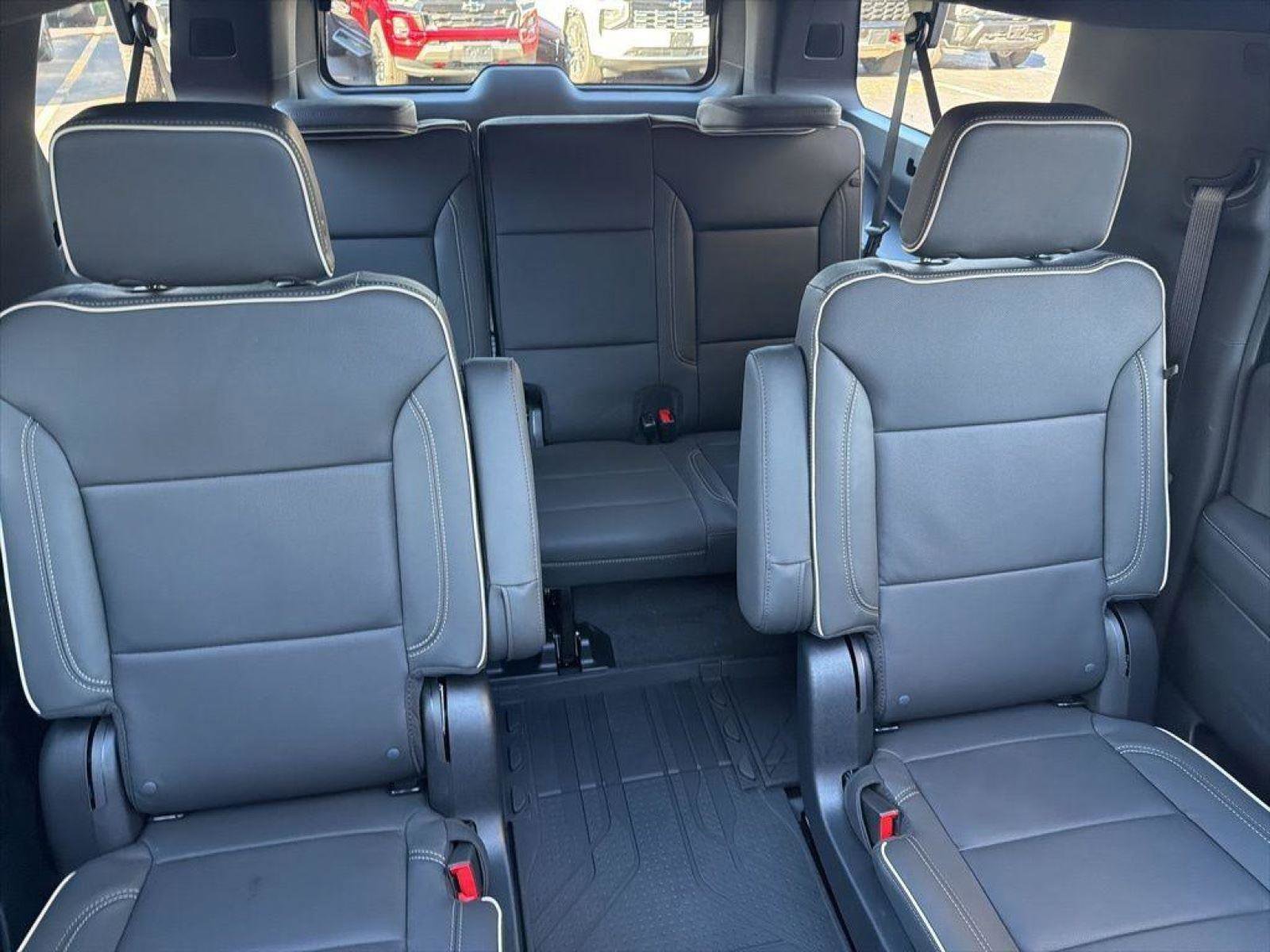 New 2026 Chevrolet Suburban Premier w/ Sun And Tow Package AWD/4WD image 30