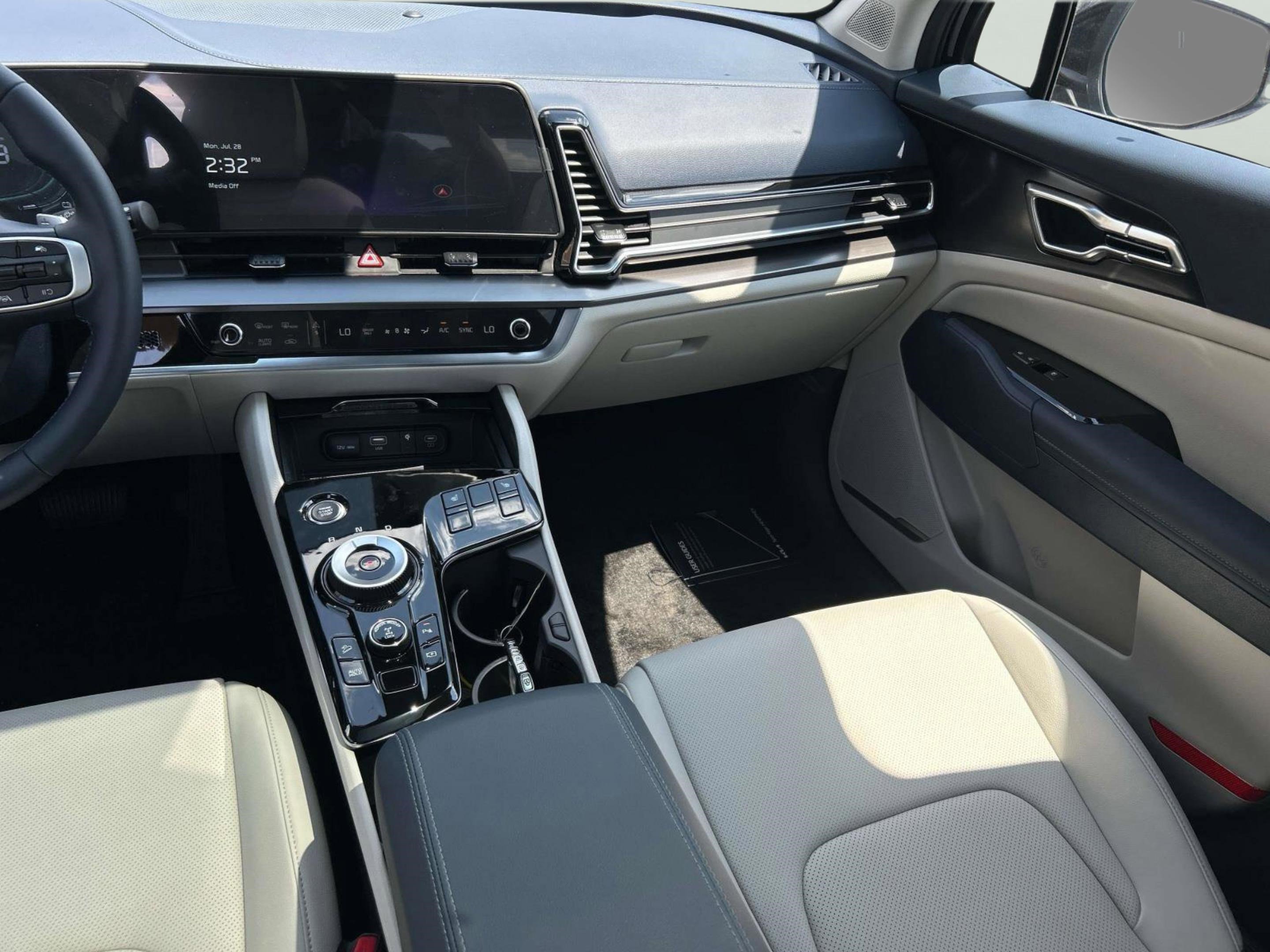 New 2025 Kia Sportage EX w/ EX Premium Package image 15