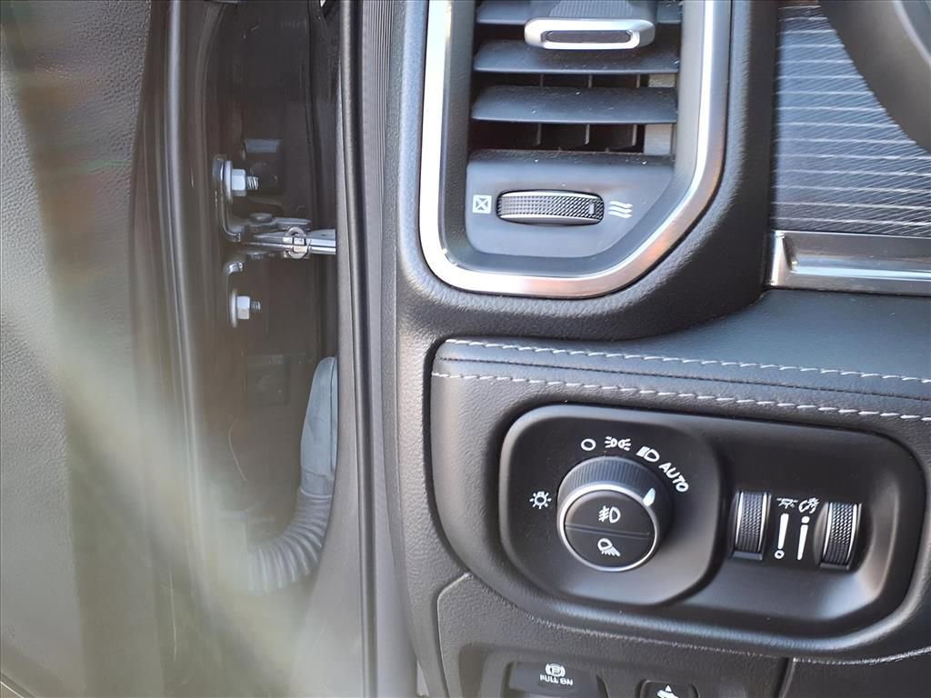 Used 2021 RAM 1500 Limited image 13