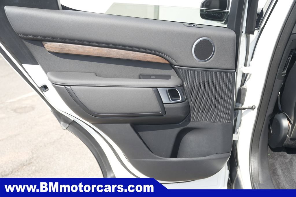 Used 2019 Land Rover Discovery HSE AWD/4WD image 28
