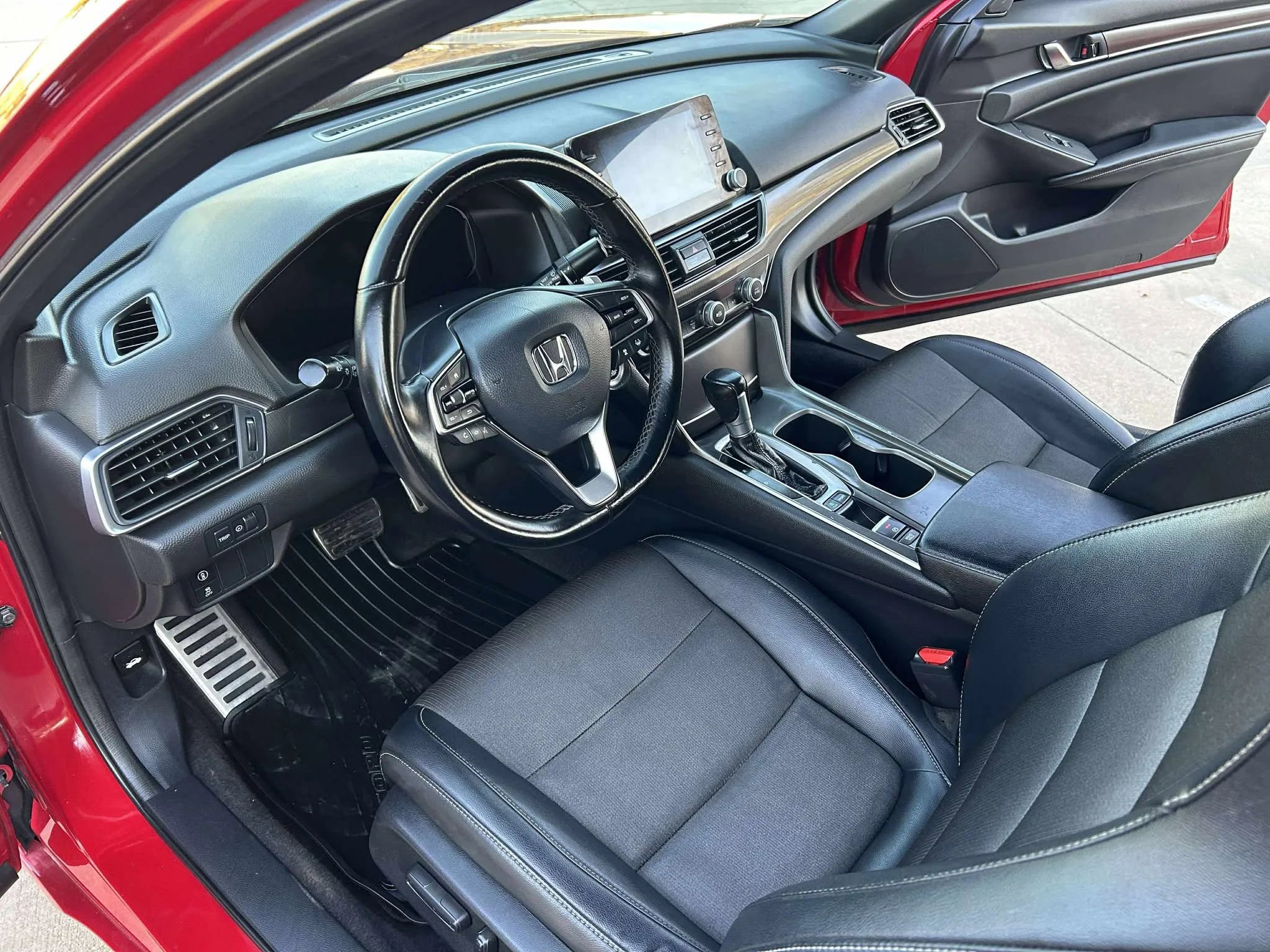 Used 2018 Honda Accord Sport image 20
