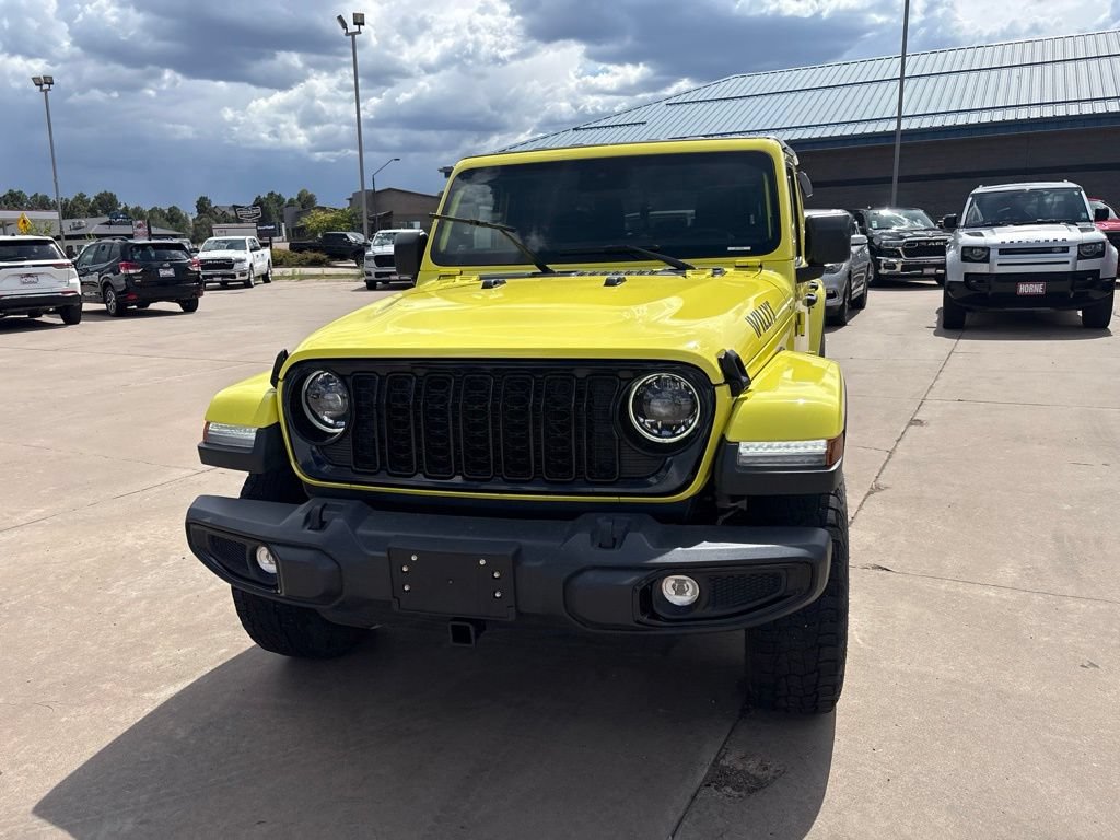 Used 2024 Jeep Gladiator Sport AWD/4WD image 3