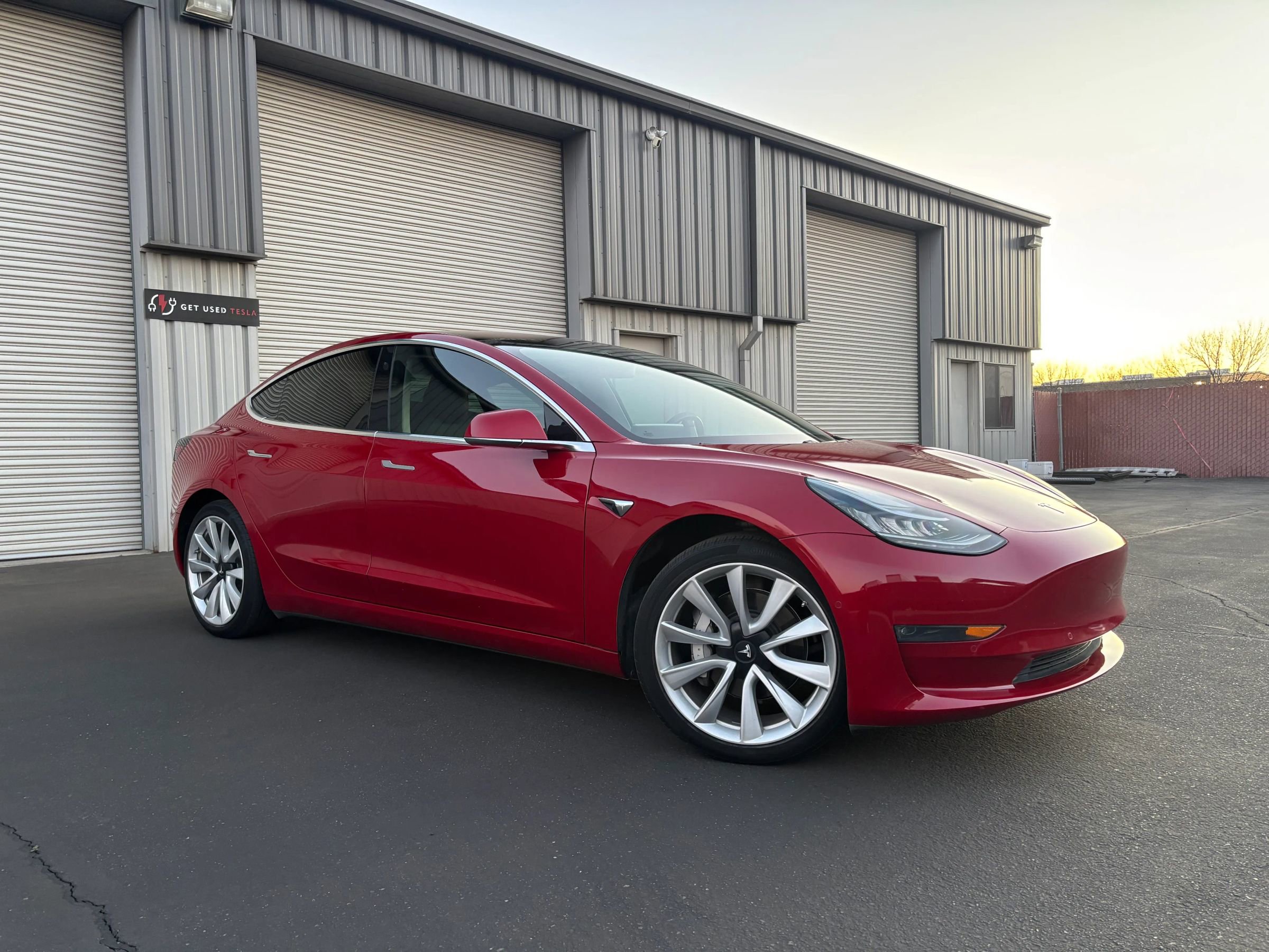 Used 2018 Tesla Model 3 Long Range image 2