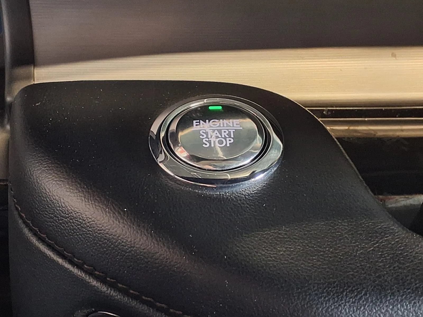 Used 2022 Lincoln Aviator AWD image 24