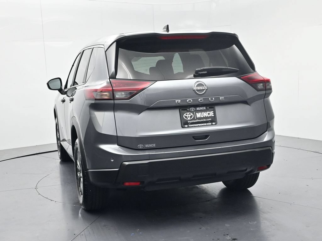 Used 2024 Nissan Rogue S FWD image 6