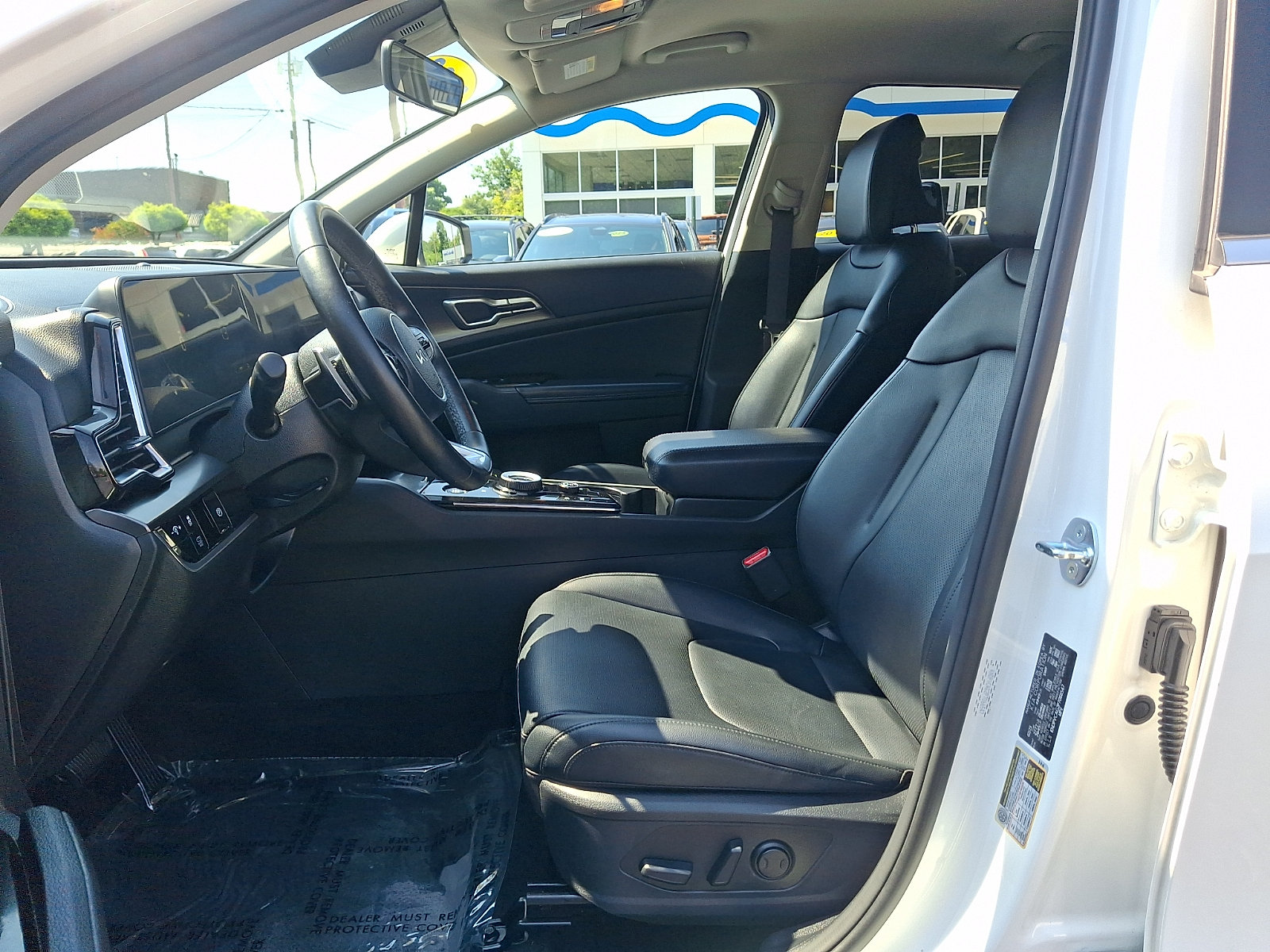 Used 2023 Kia Sportage EX AWD/4WD image 14