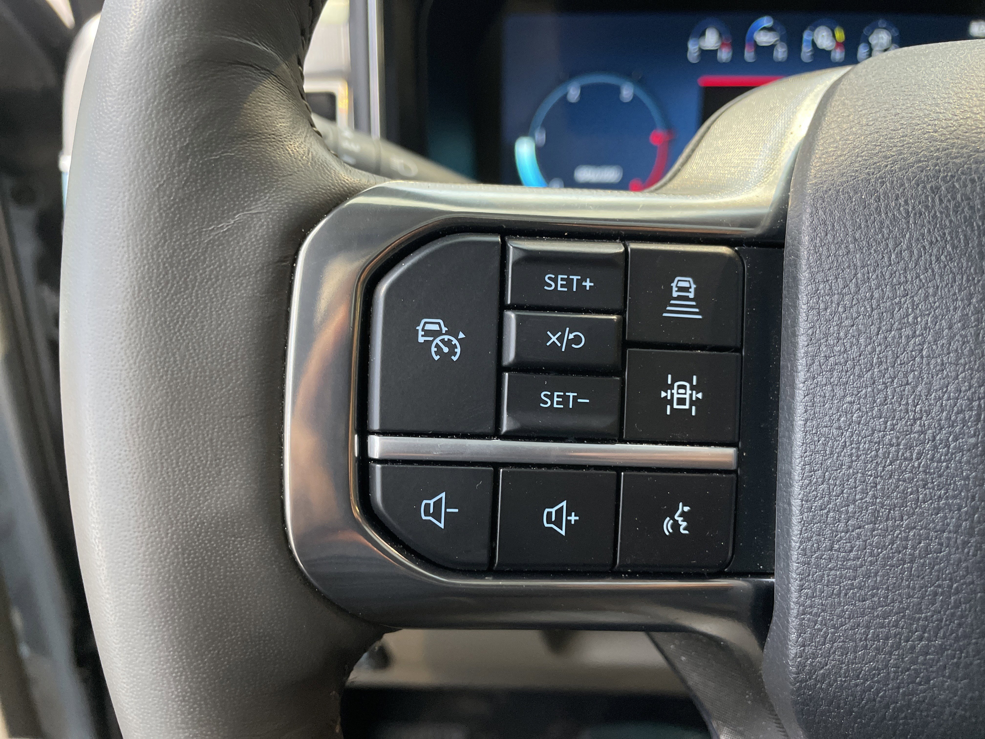 Used 2025 Ford F450 Platinum w/ Platinum Plus Package image 20