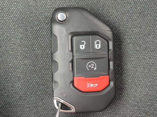 Certified 2025 Jeep Wrangler Unlimited Sahara w/ Safety Group image 34