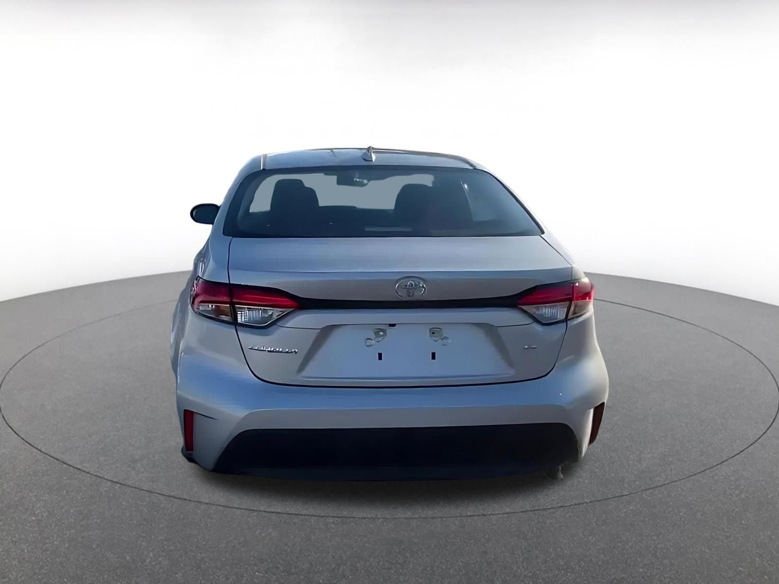 Used 2025 Toyota Corolla LE image 12