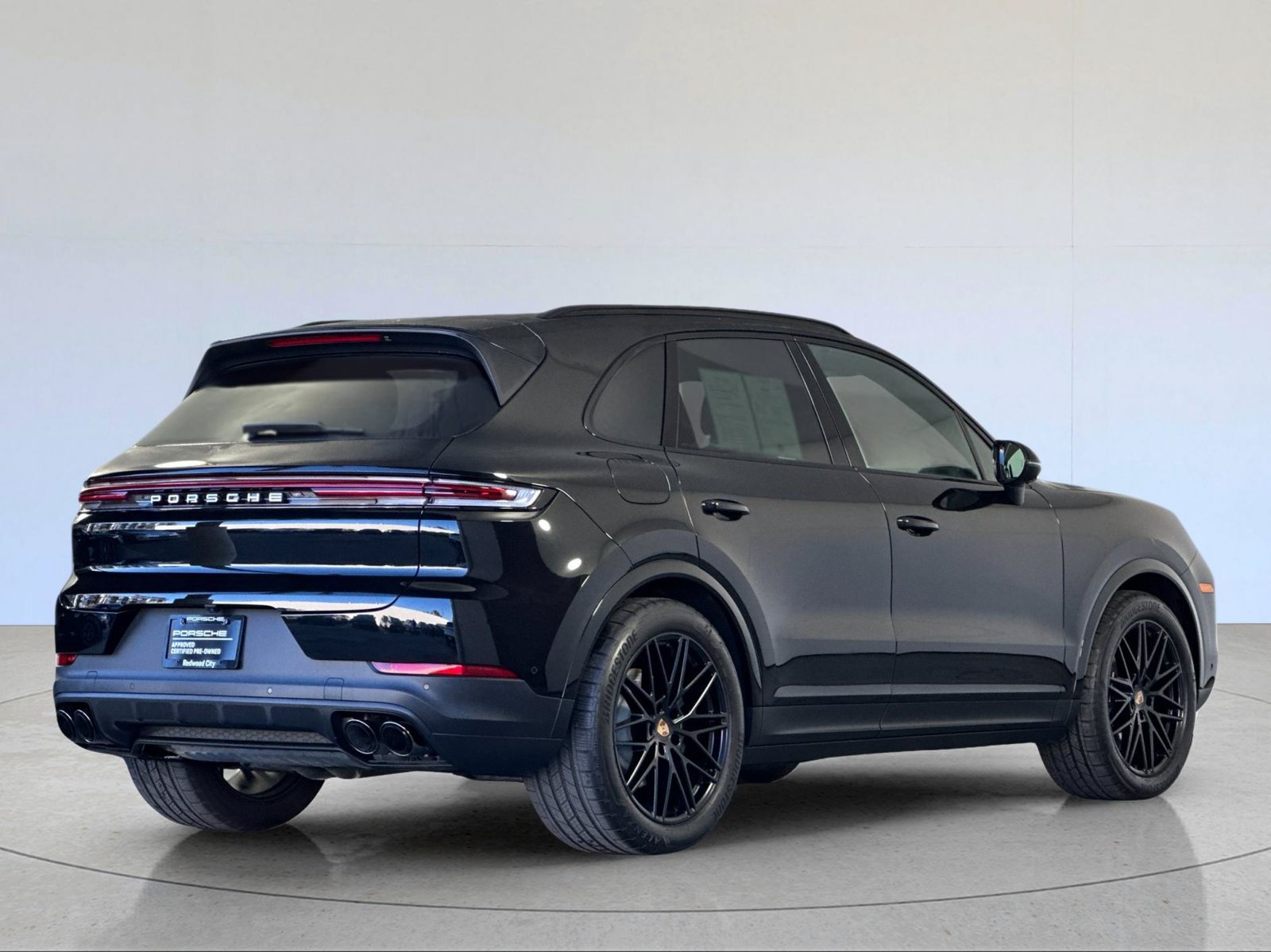 Certified 2025 Porsche Cayenne AWD/4WD image 8