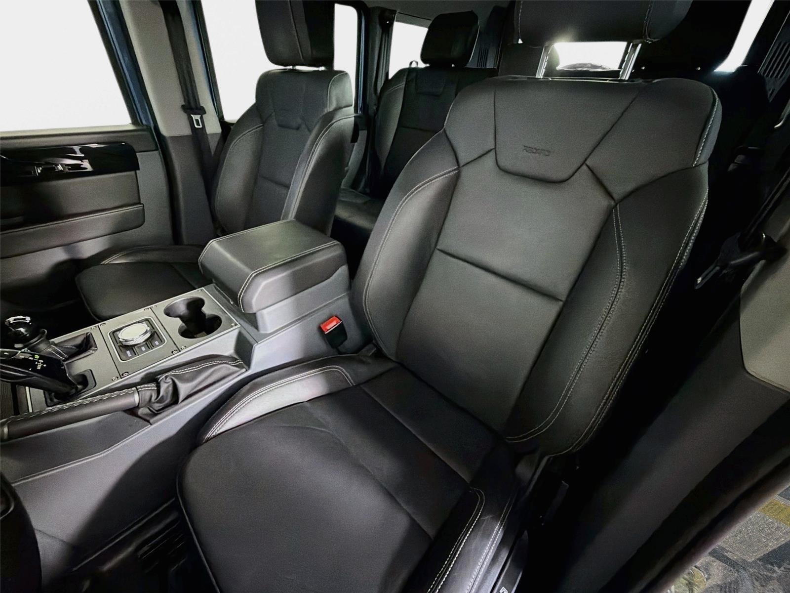 Used 2024 INEOS Grenadier Station Wagon AWD/4WD image 10