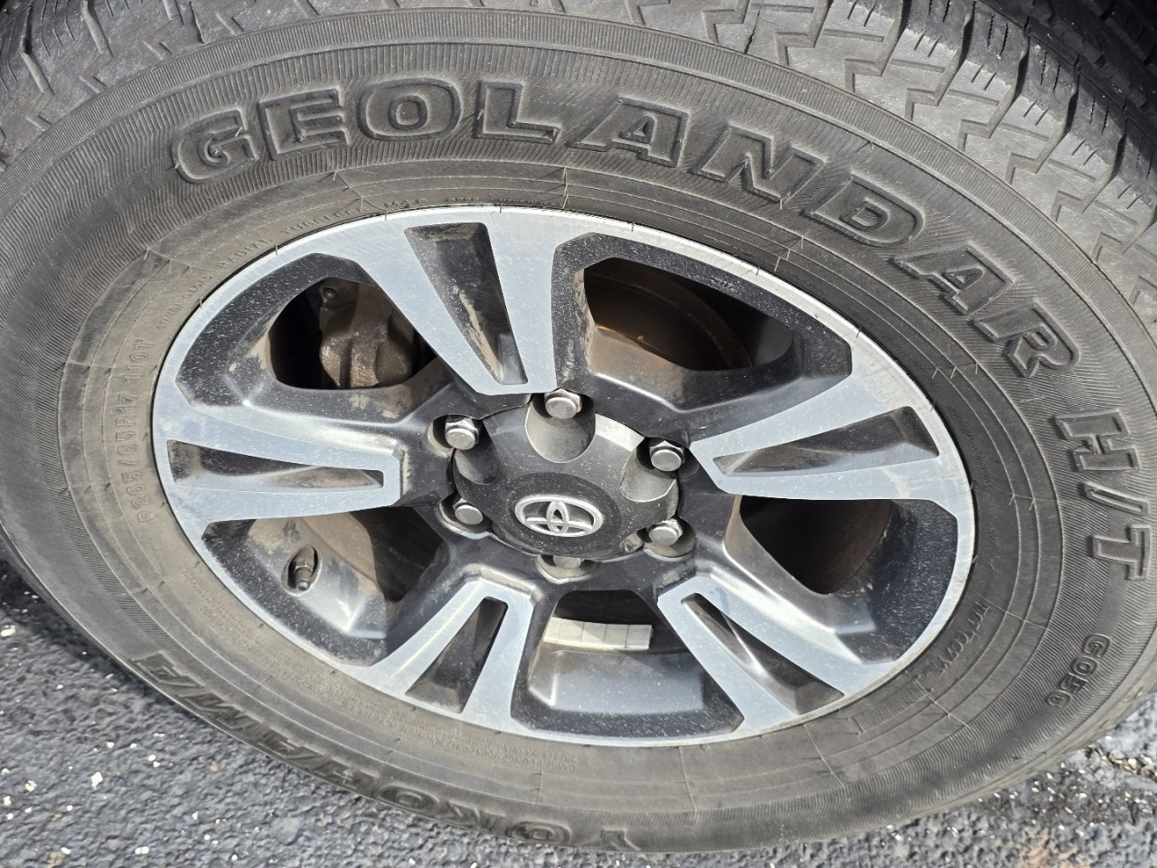 Used 2016 Toyota Tacoma TRD Sport w/ Towing Package image 10