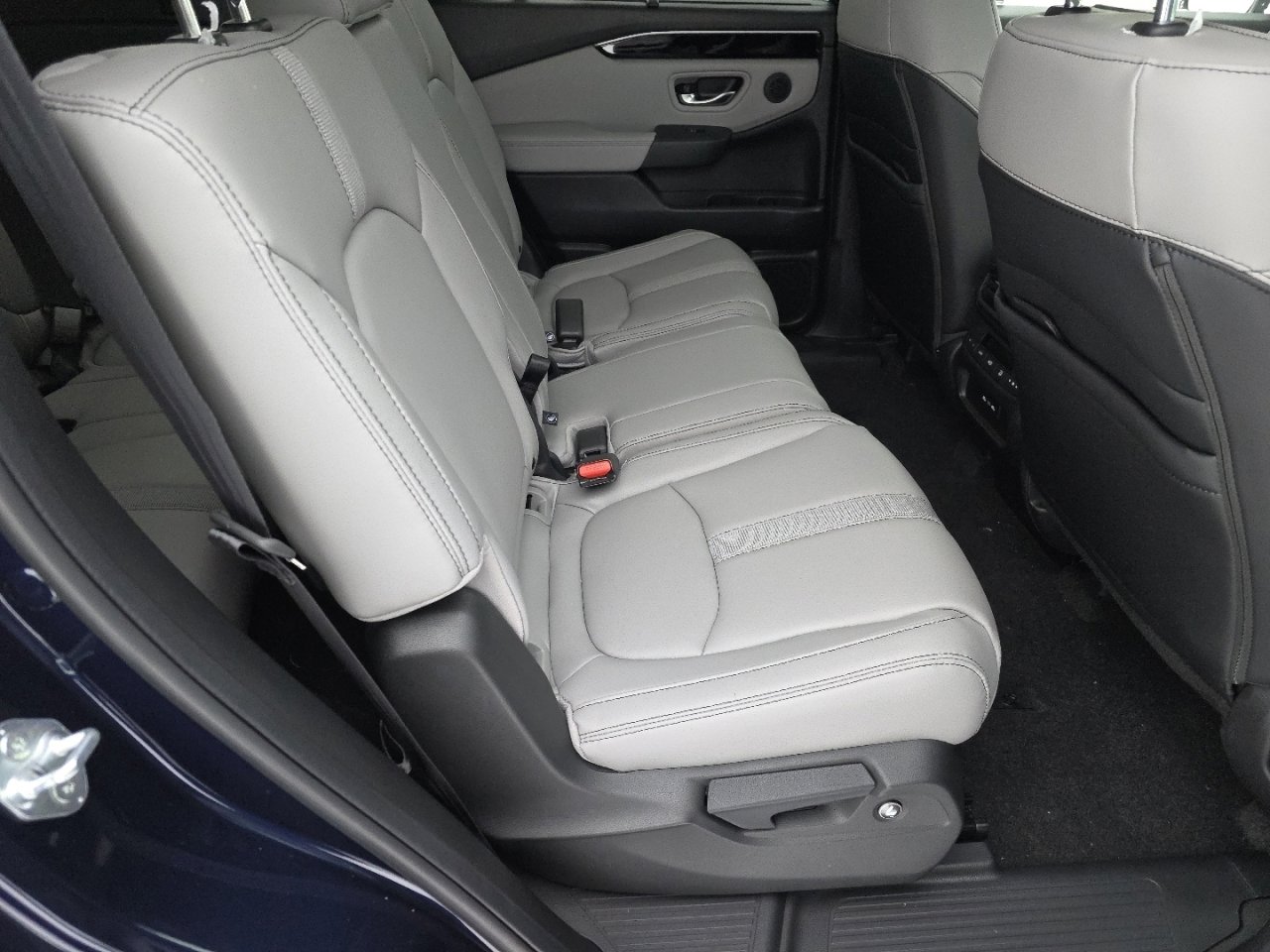 New 2025 Honda Pilot Touring image 23