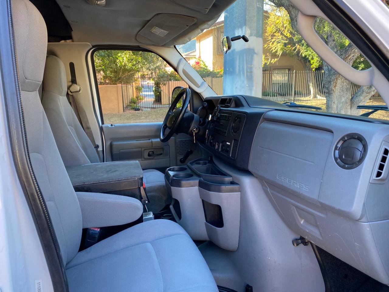 Used 2010 Ford E-250 and Econoline 250 image 34