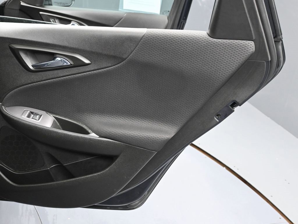 Used 2023 Chevrolet Malibu LS image 32