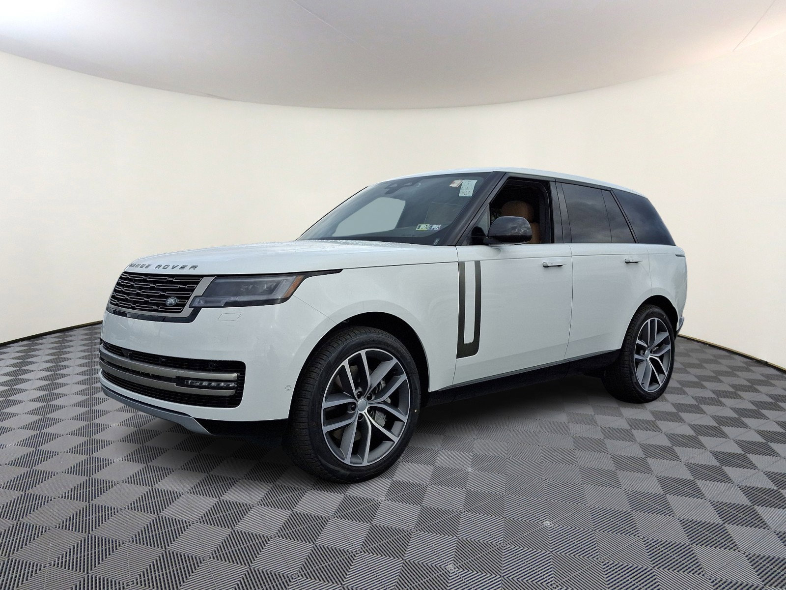 New 2025 Land Rover Range Rover SE