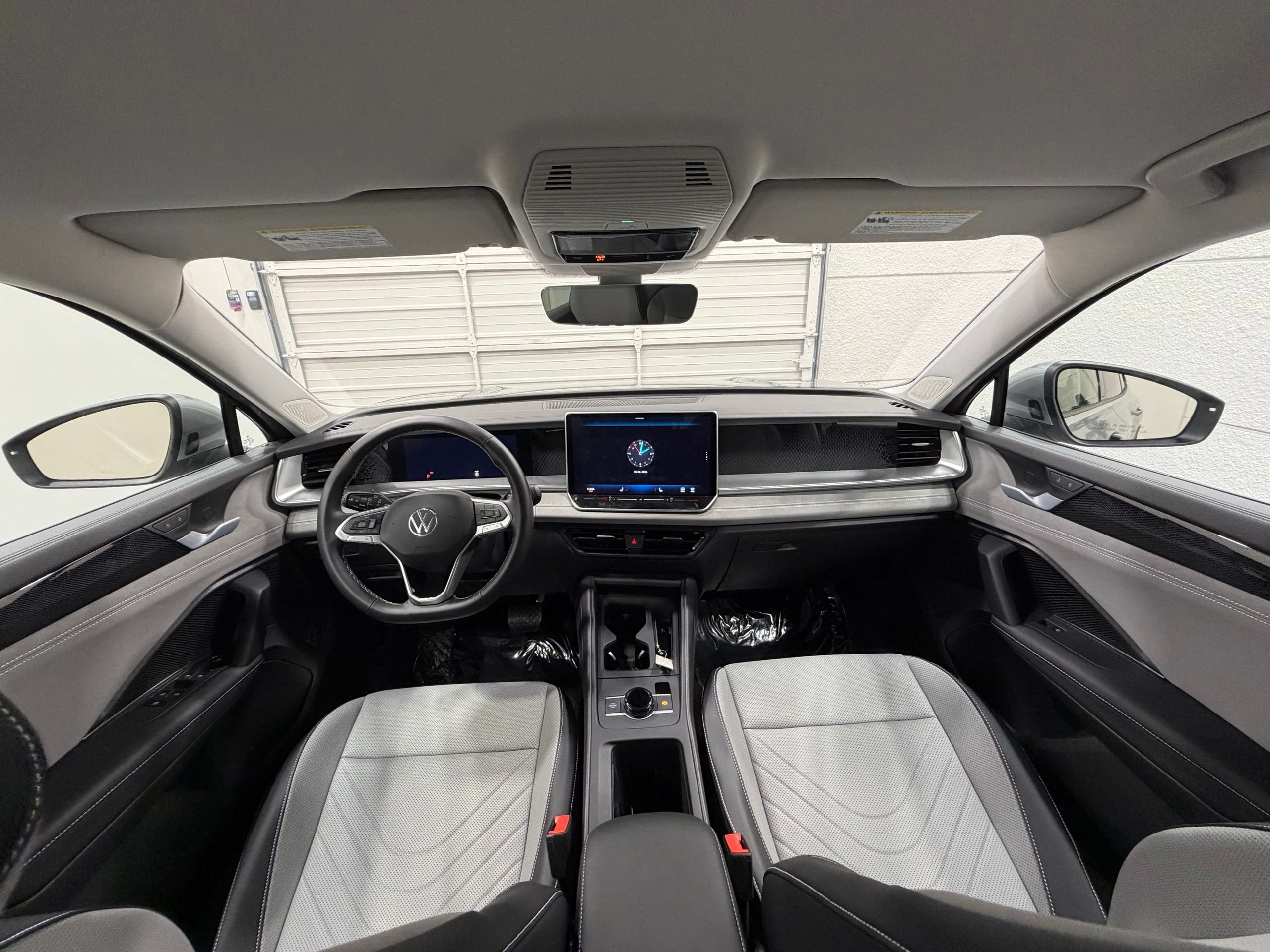 Used 2026 Volkswagen Tiguan SE FWD image 32