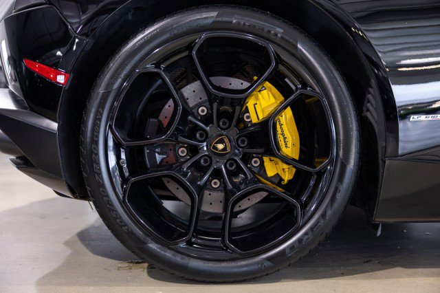 Used 2015 Lamborghini Huracan LP 610-4 image 23