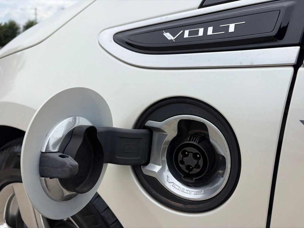 Used 2012 Chevrolet Volt Premium w/ Premium Trim Package FWD image 41