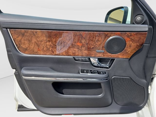 Used 2013 Jaguar XJ AWD image 18