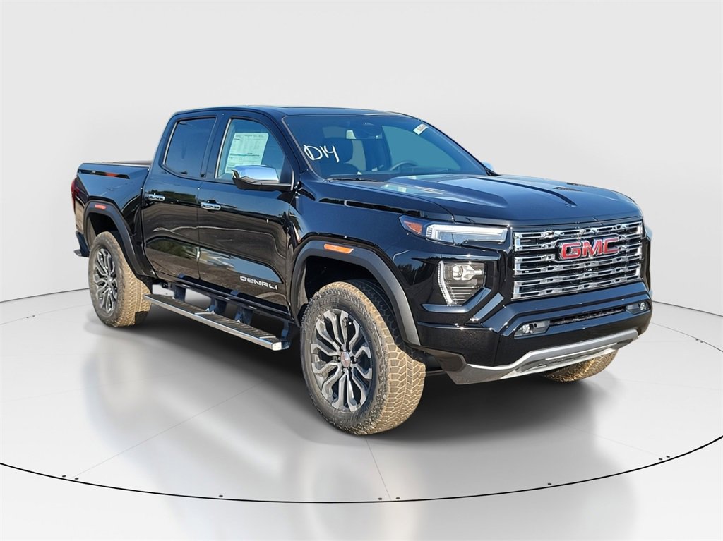 New 2026 GMC Canyon Denali image 2