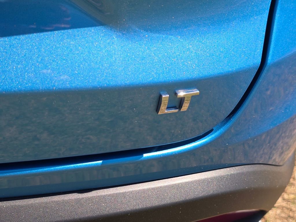 Used 2025 Chevrolet Trax LT FWD image 23