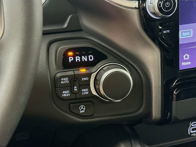 New 2026 RAM 1500 4x4 Crew Cab image 17