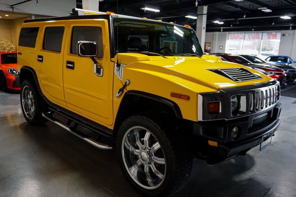 Used 2005 HUMMER H2 w/ Preferred Equipment Group image 2