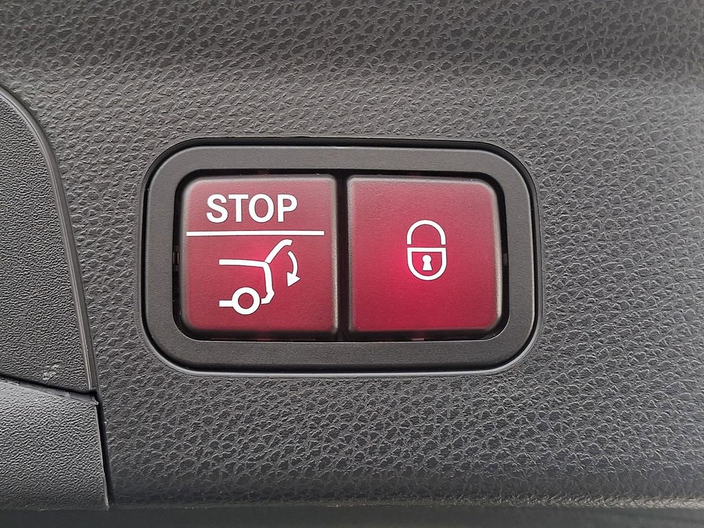 Used 2022 Mercedes-Benz GLC 300 4MATIC Coupe image 29